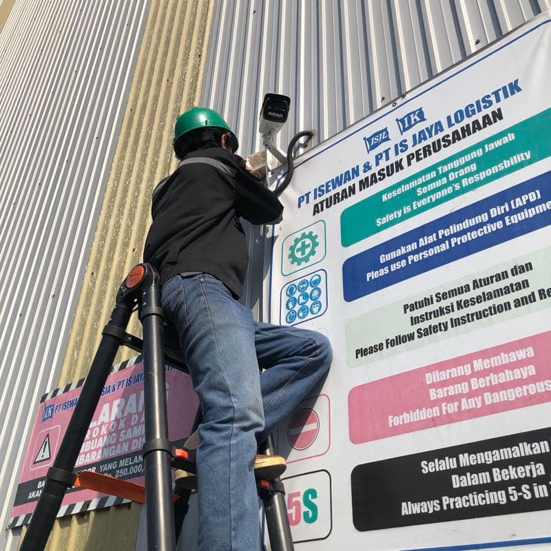 Pasang kamera CCTV dan WiFi di warehouse Samsung | Adi CCTV